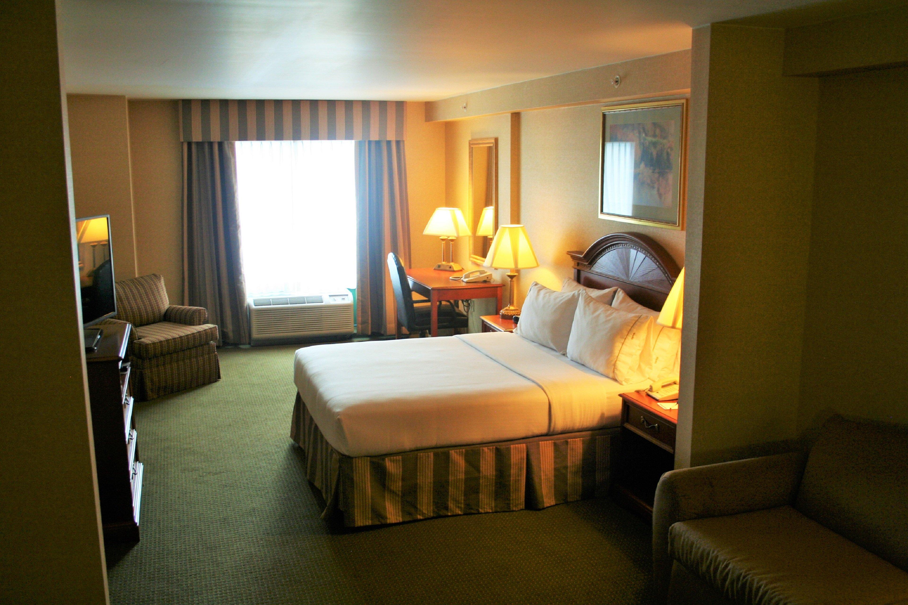 Holiday Inn Express Hotel & Suites Drums-Hazelton, An Ihg Hotel Exteriör bild